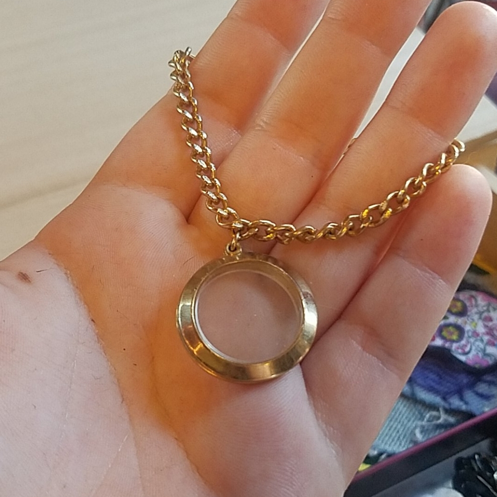 Vintage picture bracelet